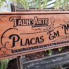Placa Entalhada em Madeira Maciça Personalizada - Image 10